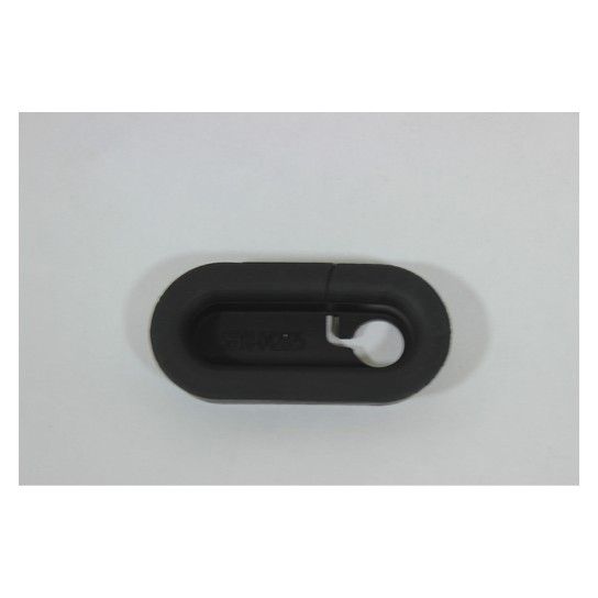 PLUG, THROTTLE CABLE
