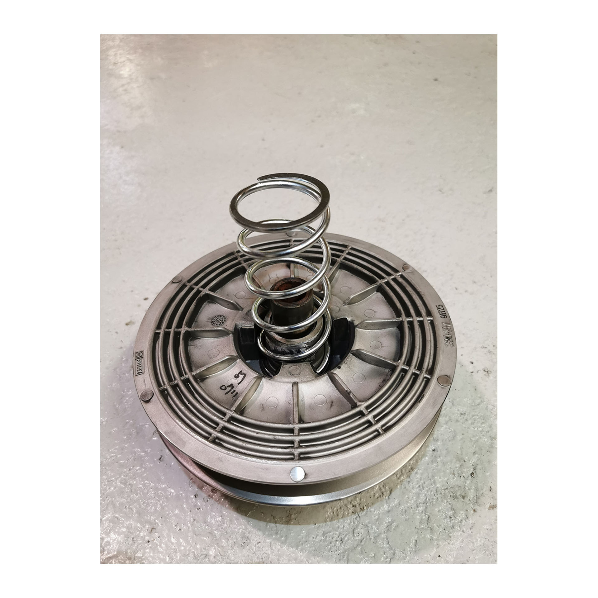CAN-AM SECONDARY CLUTCH SPRING MEDIUM TIRES 27 CAN-AM SECONDARY CLUTCH SPRING MEDIUM TIRES 27